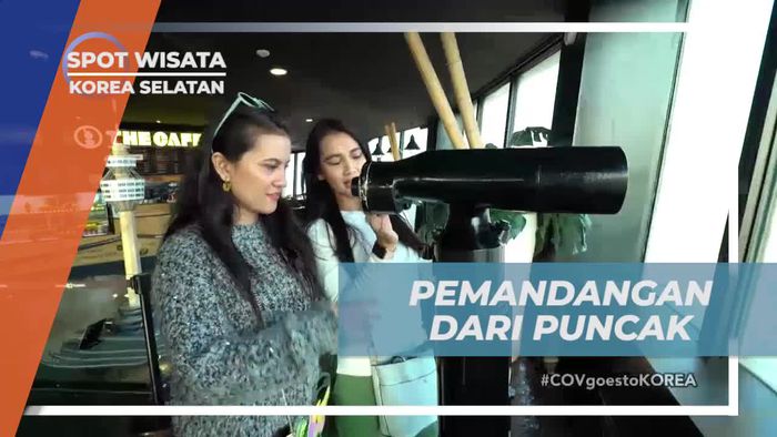 Melihat Pemandangan dari Puncak di Daegu, Korea Selatan