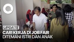 Video: Pria Ini Semangat Cari Kerja di Job Fair Ditemani Istri dan Anak