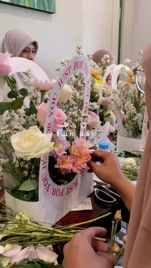 Fun day, Happy day with @hijabeesurabaya 🌸