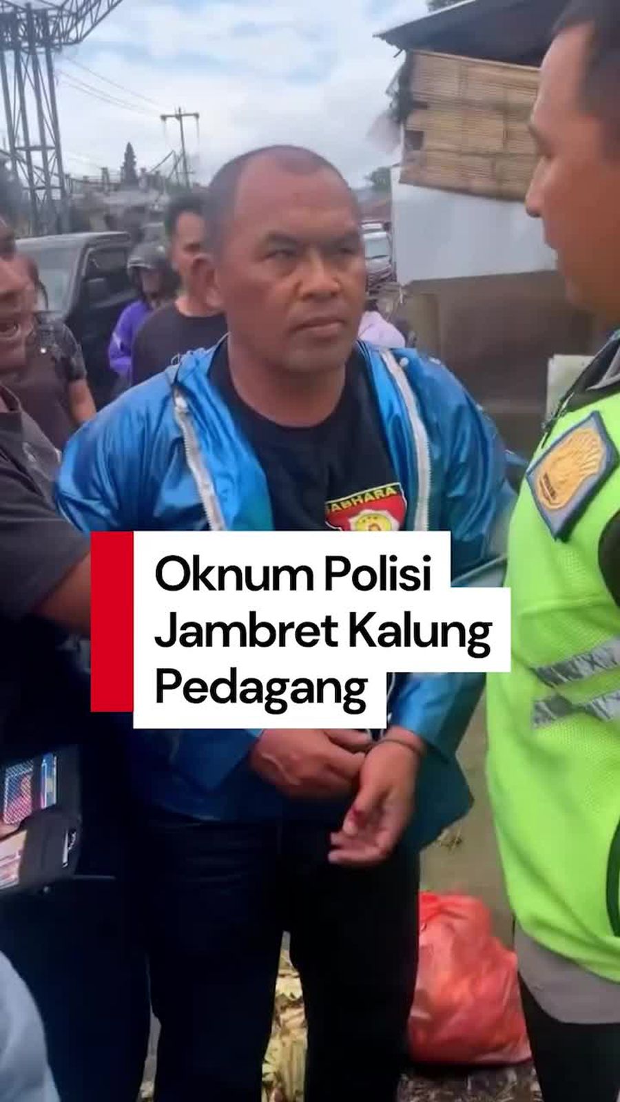 Video: Oknum Polisi di Tabanan Jambret Kalung Pedagang Lalu Ditangkap Warga