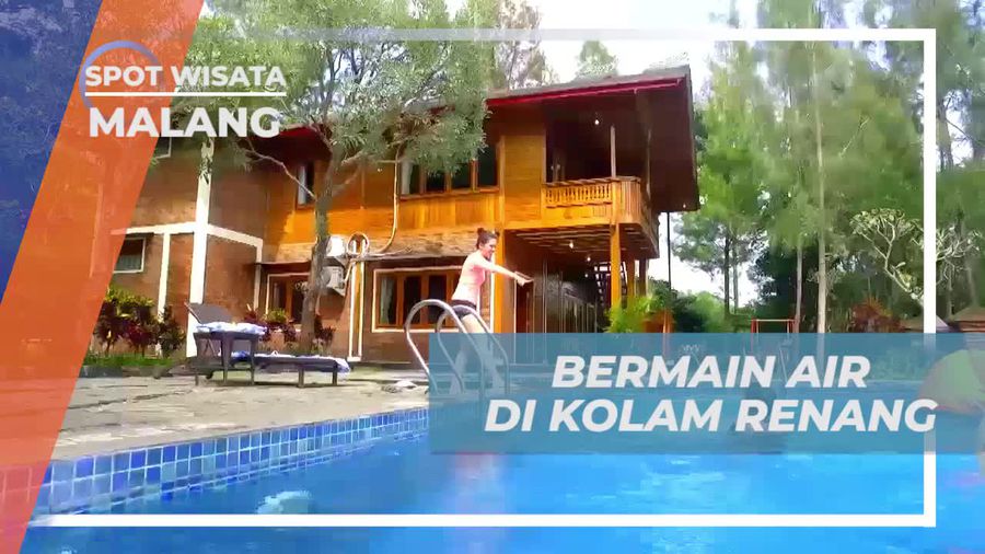 Bermain Air di Kolam Renang Pagi Hari, Malang
