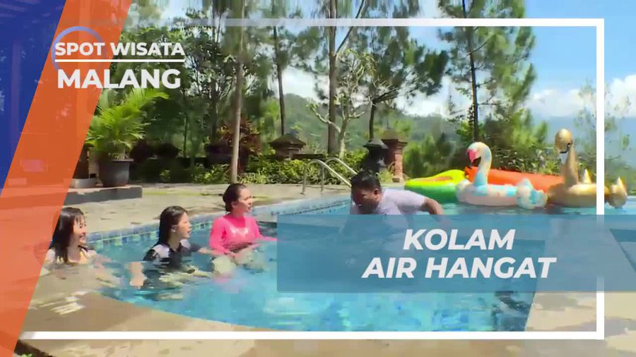 Bersantai di Kolam Air Hangat, Malang