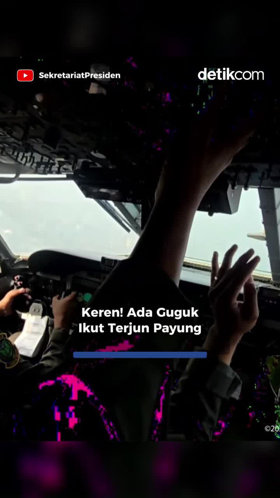 Video: Ketika Guguk Ikut Terjun Payung di Monas