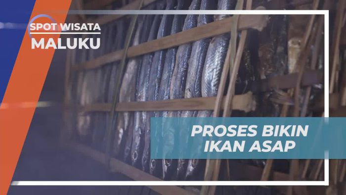 Melihat Proses Bikin Ikan Asap di Maluku