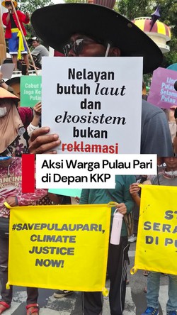 Video: Warga Pulau Pari Demo di KKP, Bakar Ikan-Bawa Kapal One Piece