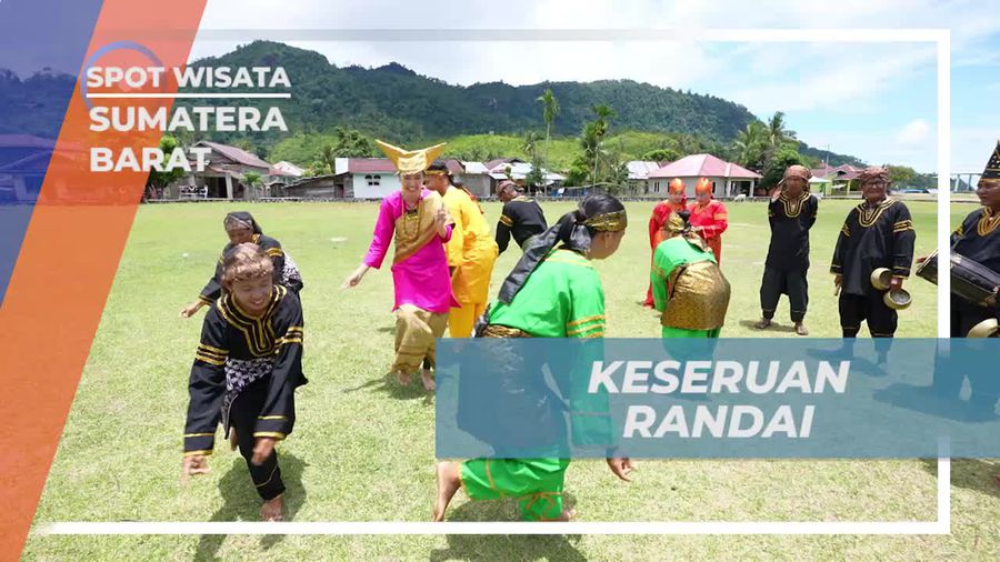 Rasakan Keseruan Pertunjukan Randai dengan Pakaian Khas Minangkabau di Sumatera Barat