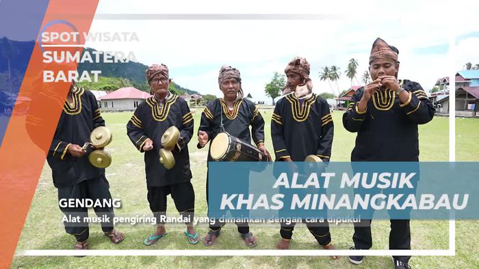 Menghidupkan Suasana Pertunjukan Randai dengan Alat Musik Khas Minangkabau di Sumatera Barat