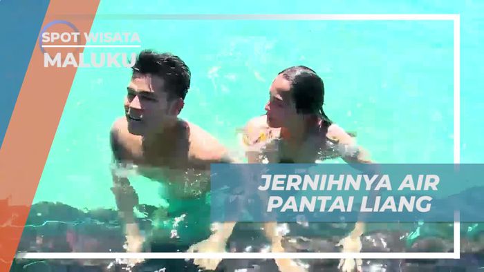 Menyelami Kebersihan Air di Pantai Liang, Maluku