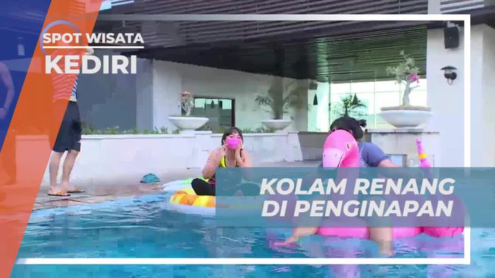 Bersantai di Kolam Renang Penginapan Sambil Mandi Buble, Kediri