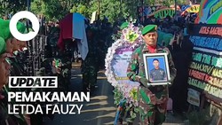 Video: Suasana Haru Pemakaman Letda Fauzy di Pangkep 