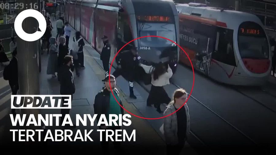 Video: Aksi Heroik Sekuriti Turki Selamatkan Wanita Nyaris Tertabrak Trem