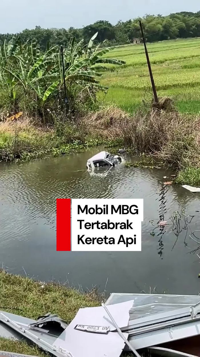 Video: Mobil MBG Tertabrak KA di Purworejo, 2 Orang Tewas