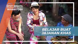 Belajar Membuat Jajanan Khas dengan Warga Lokal di Wakatobi Belajar Membuat Jajanan Khas dengan Warga Lokal di Wakatobi