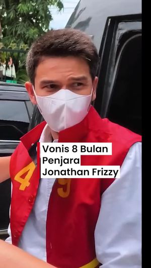 Video: Tok! Jonathan Frizzy Divonis 8 Bulan Penjara