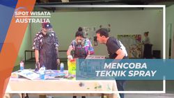 Mencoba Teknik Menggambar Menggunakan Spray di Melbourne, Australia Mencoba Teknik Menggambar Menggunakan Spray di Melbourne, Australia
