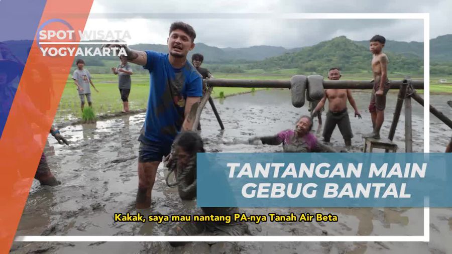 Menantang Tim Lain untuk Main Gebug Bantal di Desa Kapek, Yogyakarta   Menantang Tim Lain untuk Main Gebug Bantal di Desa Kapek, Yogyakarta