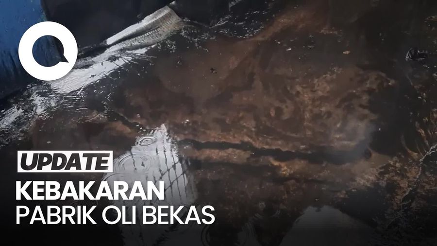 Video: Saluran Air hingga Sawah di Karawang Tercemar Imbas Kebakaran Pabrik Oli