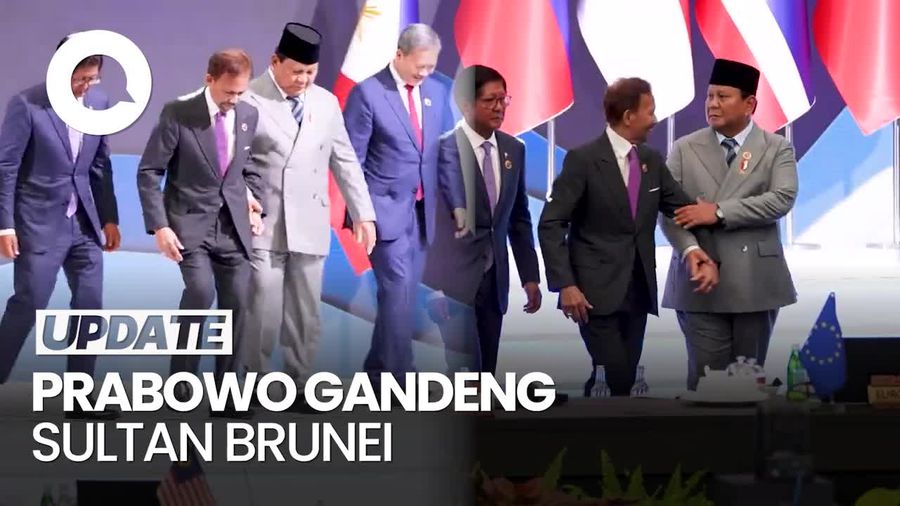 Video: Momen Prabowo Gandeng Sultan Brunei Turuni Tangga di KTT ASEAN