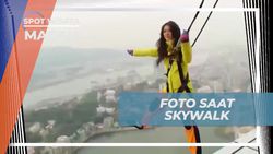 Mengabadikan Momen Foto Saat Melakukan Skywalk di Macau Tower  
