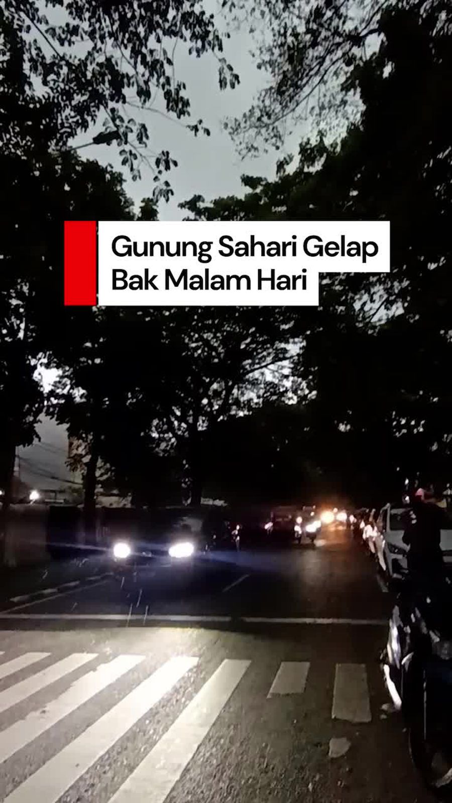 Video: Mendung Sore Ini, Gunung Sahari Jakpus Gelap Bak Malam Hari  Video: Mendung Sore Ini, Gunung Sahari Jakpus Gelap Bak Malam Hari