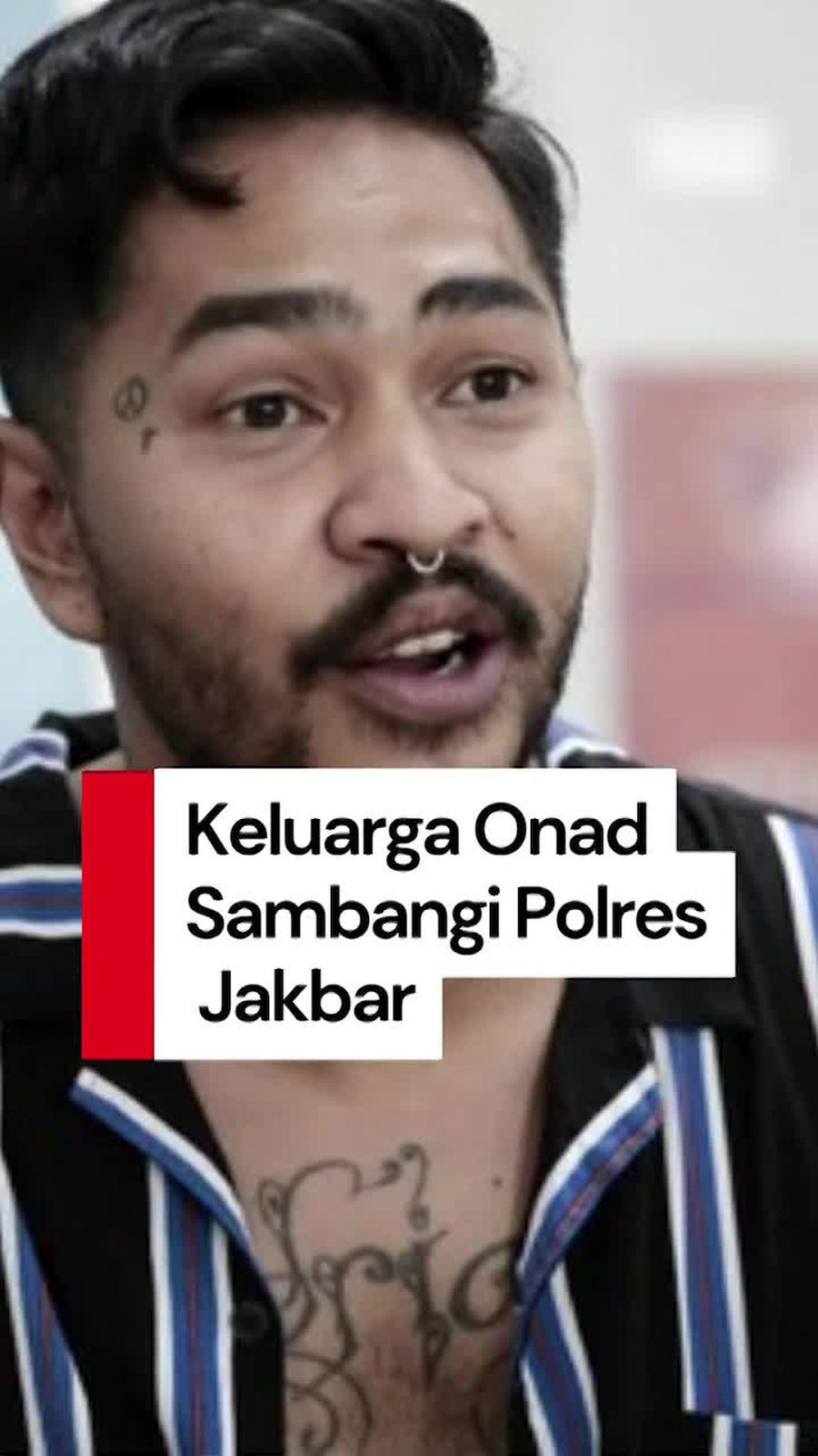 Video Keluarga Sambangi Polres Jakbar Seusai Onad Ditangkap Video Keluarga Sambangi Polres Jakbar Seusai Onad Ditangkap