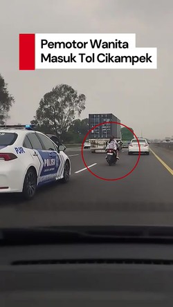 Video: Heboh Wanita Naik Motor Tanpa Helm Masuk Tol Cikampek