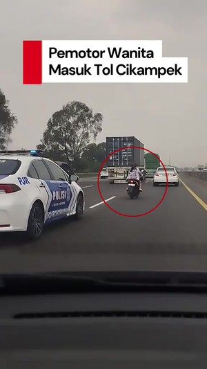 Video: Heboh Wanita Naik Motor Tanpa Helm Masuk Tol Cikampek