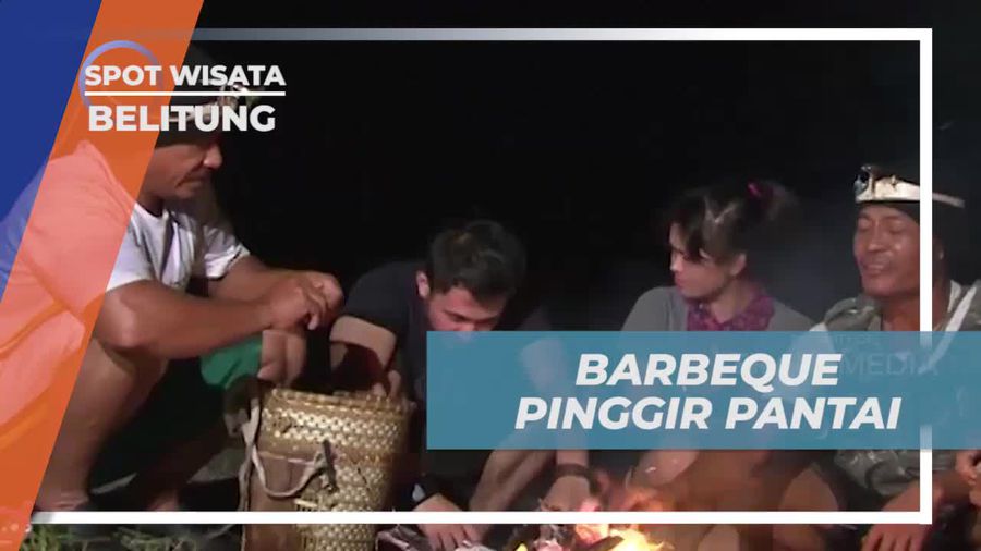 Memasak Seafood Segar dari Udang dan Kepiting dengan Cara Dibakar di Pantai Belitung  