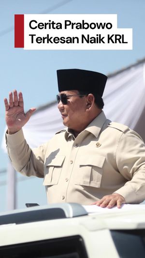 Video Prabowo Terkesan Naik KRL: Saya Orang Paling Suka Kereta Api