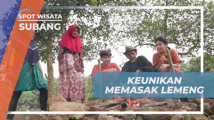 Menyaksikan Keunikan Memasak Lemeng dalam Potongan Bambu di Desa Cibuluh, Subang  