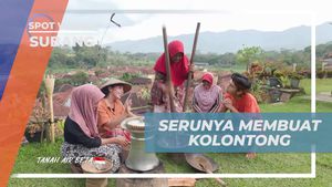Menikmati Kegiatan Canda Tawa Saat Membuat Kolontong di Desa Cibuluh, Subang