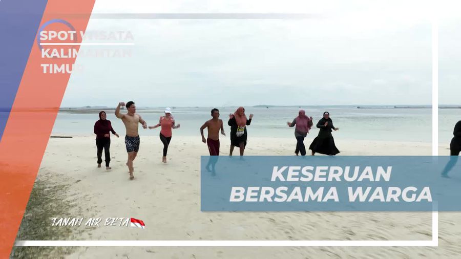 Menghabiskan Waktu Bersama Warga dalam Kegiatan Seru di Pantai Pulau Segajah, Kalimantan Timur