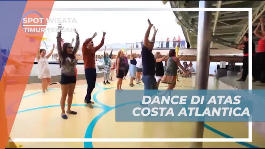 Menari Bersama Pengunjung dan Menikmati Suasana Meriah di Kapal Pesiar, Timur Tengah  