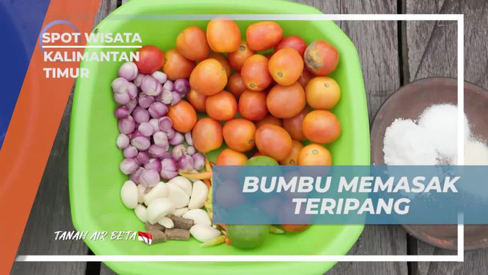 Memasak Bumbu Tradisional dan Mengolah Teripang Hasil Buruan di Desa Malahing, Kalimantan Timur  