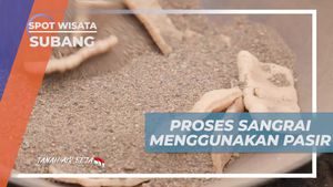 Melakukan Proses Sangrai Unik Menggunakan Pasir dalam Pembuatan Kuliner Tradisional di Subang