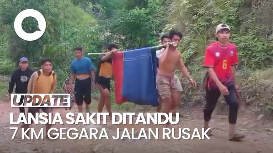 Video: Jalan Rusak, Pasutri Lansia Ditandu 7 Km ke Puskesmas di Mamasa