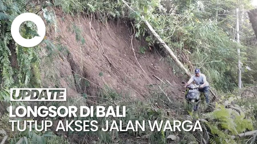 Video: Longsor Tutup Akses Jalan Warga di Badung Bali