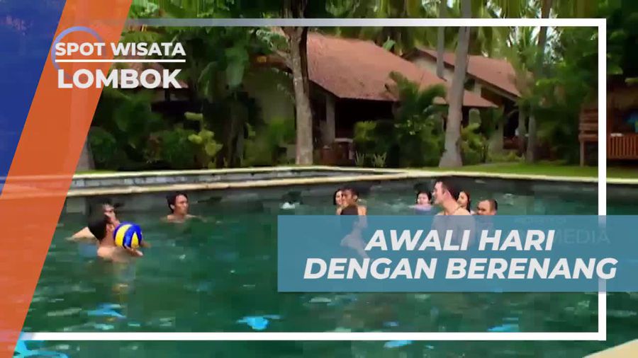 Memulai Hari dengan Berenang di Cocotinos Beach Resort, Lombok  
