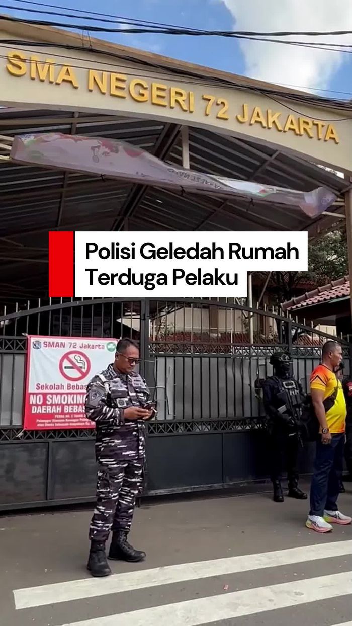Video: Polisi Geledah Rumah Terduga Pelaku Ledakan SMAN 72 Jakarta