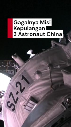  Video Pesawat Terhantam Puing Antariksa, Astronaut China Gagal Pulang ke Bumi