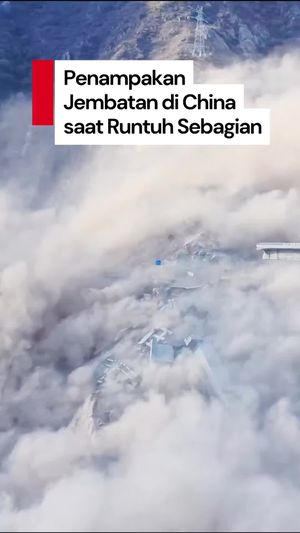 Video Baru Beberapa Bulan Dibuka, Jembatan Hongqi China Runtuh Sebagian