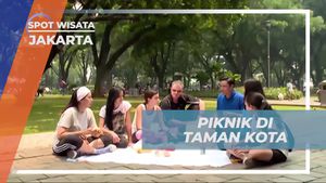 Menikmati Piknik Santai di Taman Suropati, Jakarta  
