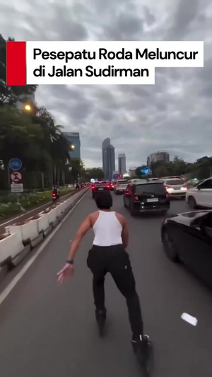 Video Viral Pesepatu Roda Meluncur di Jalan Sudirman, Pramono: Tak Boleh
