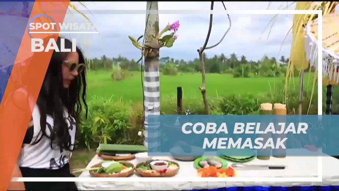 Mencoba Belajar Memasak Kuliner Khas Bali yang Lucu dan Seru  