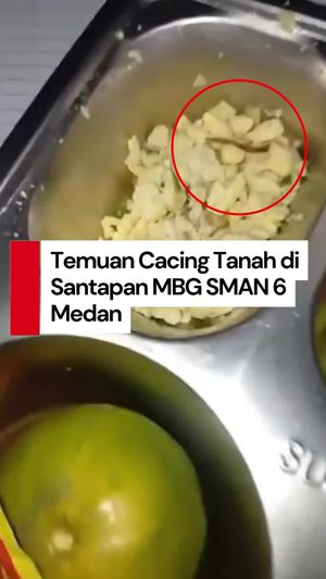 Video: Heboh Cacing Tanah Masih Hidup Pada MBG di SMAN 6 Medan