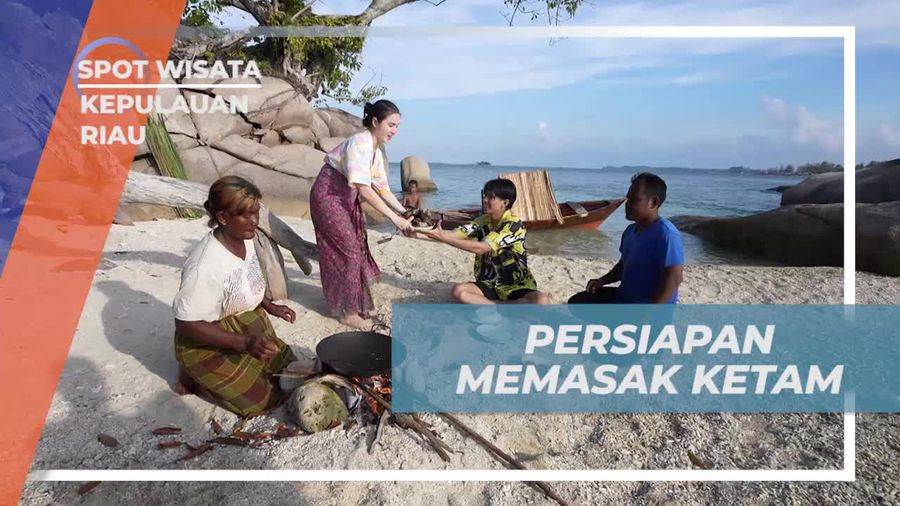 Memersiapkan dan Memasak Gulai Ketam Bersama Suku Laut di Kepulauan Riau  
