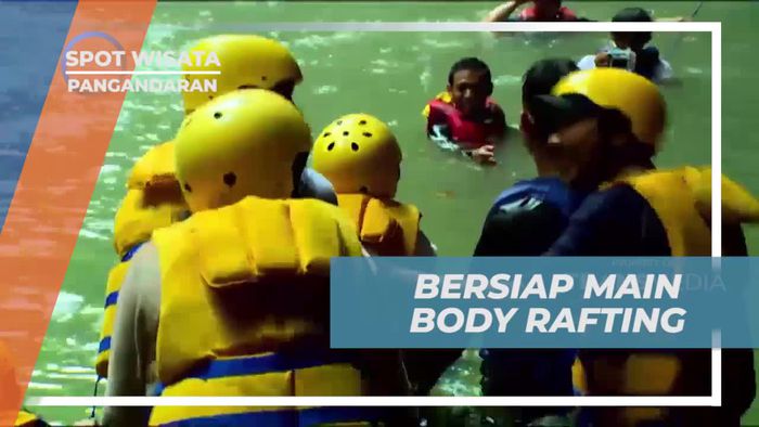Bersiap Melakukan Body Rafting di Green Canyon Pangandaran yang Mengasyikkan