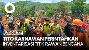 Video: Mendagri Tito Karnavian Tinjau Lokasi Longsor Cilacap