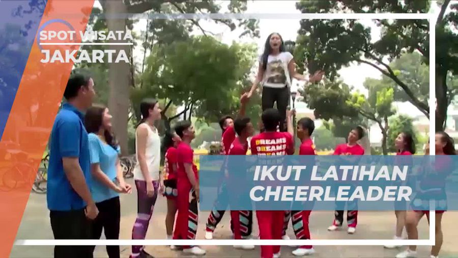 Mengikuti Latihan Cheerleader dan Beraktivitas di Taman Surapati, Jakarta