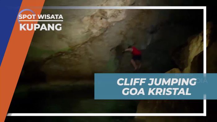 Menikmati Kesegaran Kolam Goa Kristal dan Bermain Air di Kupang  